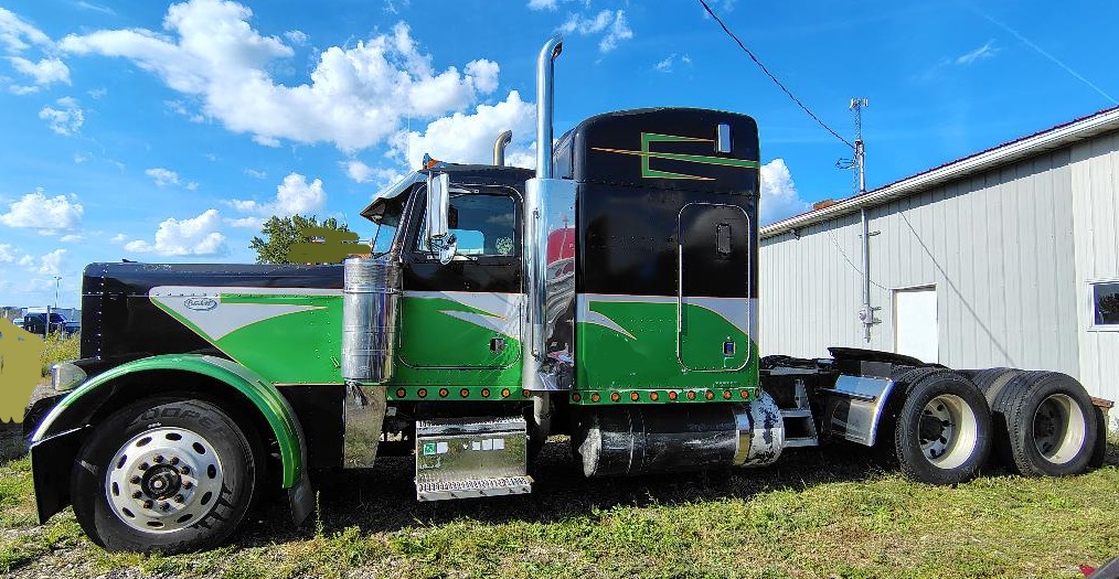 1996 PETERBILT 379